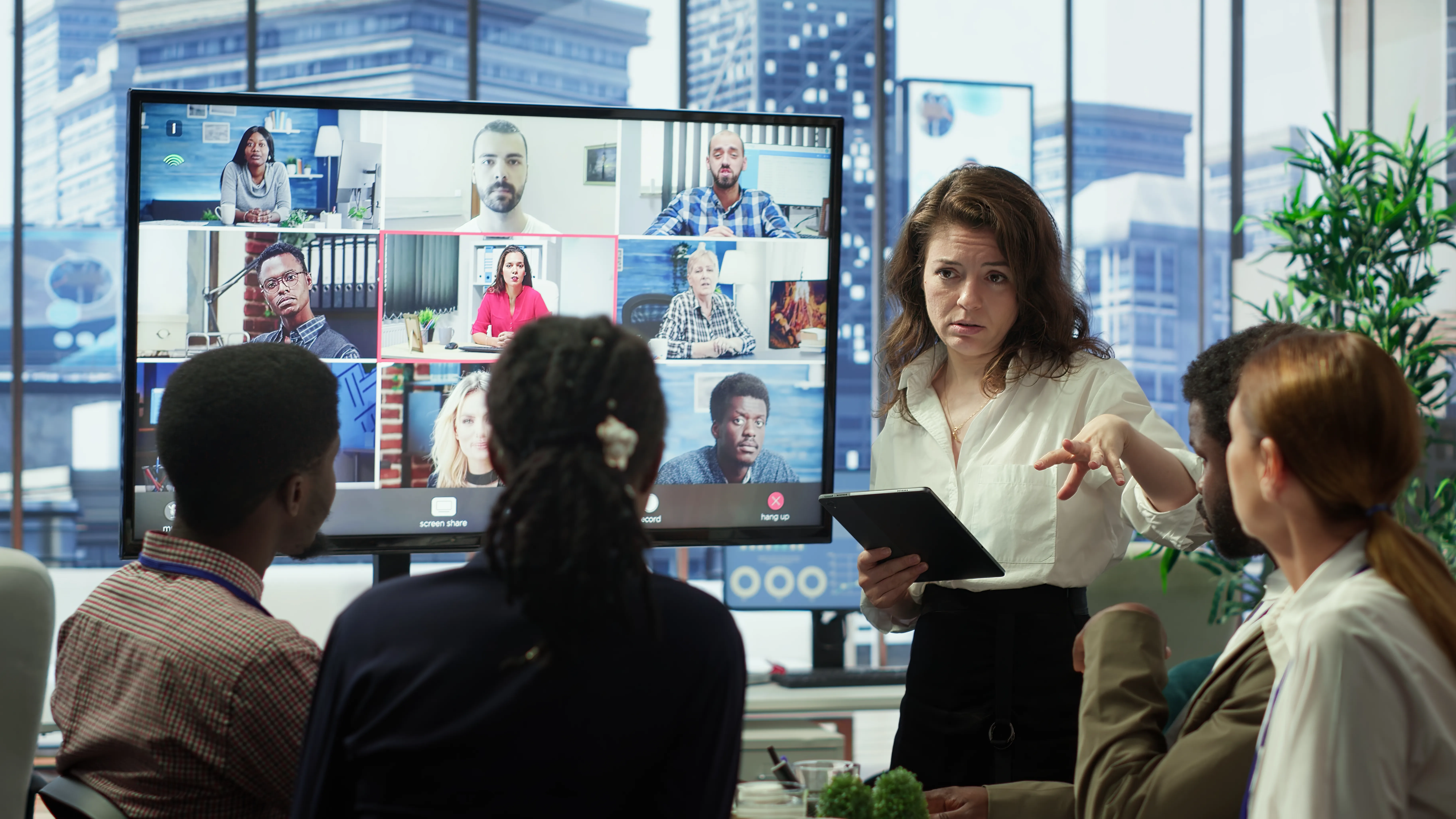 Why Do Successful Events Use Virtual Platforms Instead of Traditional Video Calls?