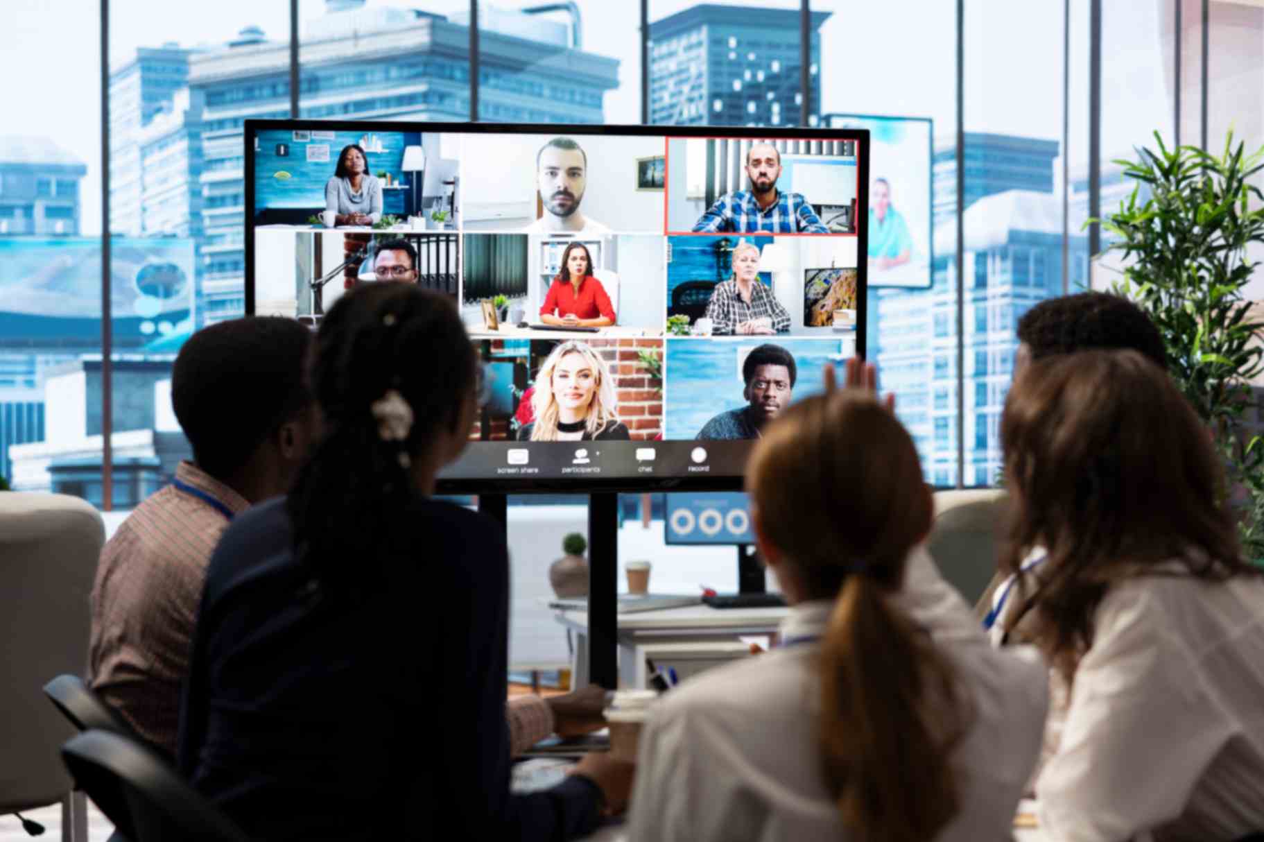How to Plan a Successful Hybrid Event Without Wasting Time