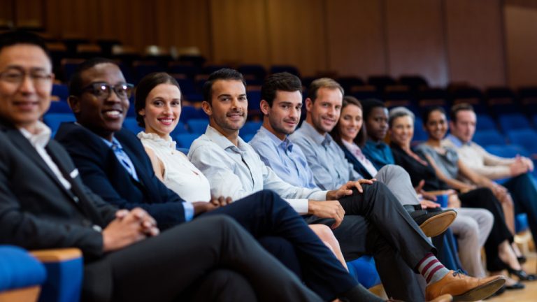 how-hybrid-event-planners-use-technology