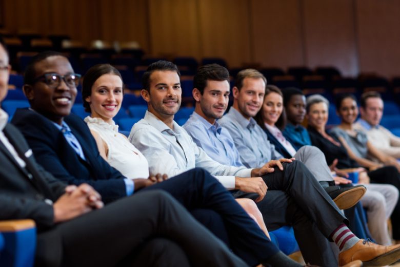 how-hybrid-event-planners-use-technology